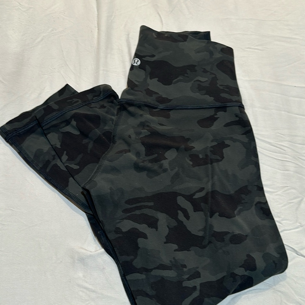 Lululemon Align High-Rise Crop 23”